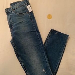 NWT The Gap High Rise Distressed Vintage Slim Jeans in Medium Indigo (29T)
